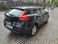 Usado Volvo V40 Kinetic 120 CV (88 kW) 2015 Negro Berlina