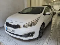 Usado Kia ProCeed 136 CV (100 kW) 2016 Granate Utilitario