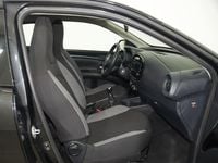 Usado Toyota Aygo X-play 72 CV (52 kW) 2022 Negro Utilitario