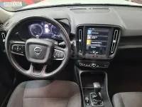 Usado Volvo XC40 Momentum 129 CV (94 kW) 2021 Blanco SUV