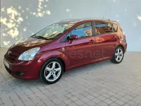 Usado Toyota Corolla Verso Sport 177 CV (130 kW) 2006 Granate Monovolumen