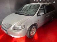 Usado Chrysler Voyager 179 CV (131 kW) 2005 Plateado Monovolumen