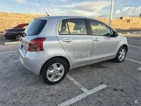 Usado Toyota Yaris 90 CV (66 kW) 2007 Blanco Utilitario