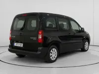 Usado Peugeot TePee Access 92 CV (67 kW) 2014 Negro Van