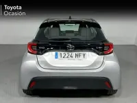 Usado Toyota Yaris Hybrid Active 116 CV (85 kW) 2025 Gris / plata Berlina