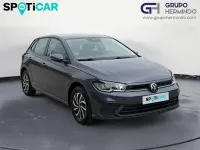 Usado VW Polo Life 95 CV (69 kW) 2023 Gris Utilitario