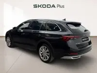 Usado Skoda Octavia Scout 4x4 200 CV (147 kW) 2023 Negro Familiar