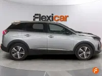 Usado Peugeot 3008 Allure 130 CV (95 kW) 2024 Gris SUV