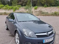 Usado Opel Astra GTC Enjoy 120 CV (88 kW) 2008 Gris / plata Berlina