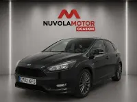 Usado Ford Focus ST-Line 125 CV (91 kW) 2017 Negro Berlina