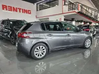Usado Peugeot 308 Style 131 CV (96 kW) 2019 Gris Utilitario