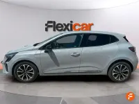 Usado Renault Clio V Techno 90 CV (66 kW) 2025 Gris / plata Berlina