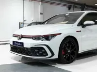 Usado VW Golf VIII GTI 245 CV (180 kW) 2022 Blanco Utilitario