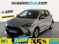 Usado Toyota Yaris Hybrid Business Edition 116 CV (85 kW) 2021 Plateado Utilitario