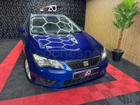 Usado Seat Leon Style 115 CV (84 kW) 2020 Azul Familiar