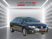 Usado VW Passat Advance 140 CV (102 kW) 2007 Gris / plata Berlina
