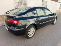 Usado Renault Laguna II Expression 120 CV (88 kW) 2006 Verde Berlina