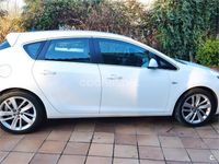 Usado Opel Astra Excellence 140 CV (102 kW) 2014 Blanco Berlina