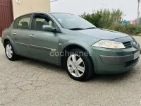 Usado Renault Mégane Expression 100 CV (73 kW) 2005 Verde Berlina