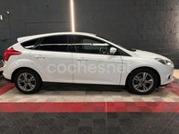 Usado Ford Focus Trend 115 CV (84 kW) 2014 Blanco Berlina