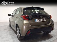 Usado Toyota Yaris Hybrid Active 116 CV (85 kW) 2024 Marrón Berlina