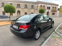 Usado Chevrolet Cruze LT 150 CV (110 kW) 2010 Negro Berlina