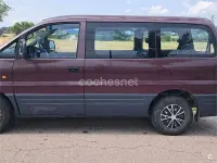 Usado Hyundai H-1 85 CV (62 kW) 1998 Violeta / lila Monovolumen