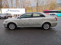 Usado Toyota Avensis Executive 150 CV (110 kW) 2006 Beige Berlina