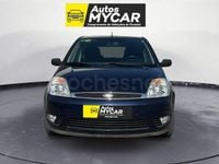 Usado Ford Fiesta Trend 80 CV (58 kW) 2005 Azul Utilitario