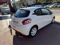 Usado Peugeot 208 Business-Line 75 CV (55 kW) 2020 Blanco Utilitario