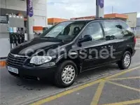 Usado Chrysler Voyager 140 CV (102 kW) 2005 Negro Monovolumen