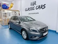 Usado Mercedes A180 Style 109 CV (80 kW) 2014 Gris Utilitario