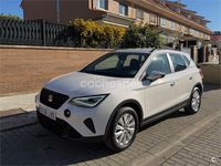 Usado Seat Arona Style Plus 110 CV (80 kW) 2021 Blanco SUV
