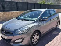 Usado Hyundai i30 Base 90 CV (66 kW) 2012 Gris / plata Berlina