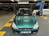 Usado Ford Focus Ghia 100 CV (73 kW) 1998 Verde Berlina