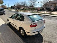 Usado Seat Leon Stella 75 CV (55 kW) 2001 Blanco Utilitario