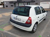 Usado Renault Clio II Dynamique 65 CV (47 kW) 2001 Blanco Berlina