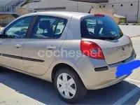 Usado Renault Clio II Privilege 85 CV (62 kW) 2008 Beige Berlina