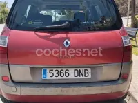Usado Renault Scénic II Exception 120 CV (88 kW) 2005 Rojo Monovolumen