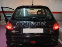Usado Peugeot 206 75 CV (55 kW) 2006 Negro Berlina