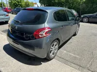 Usado Peugeot 208 Allure 120 CV (88 kW) 2012 Gris Utilitario