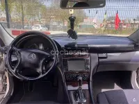 Usado Mercedes C220 Elegance 143 CV (105 kW) 2004 Gris / plata Berlina