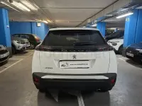 Usado Peugeot 2008 Active 110 CV (80 kW) 2022 Blanco SUV