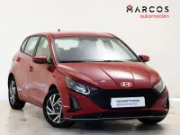 Usado Hyundai i20 84 CV (61 kW) 2024 Rojo Utilitario