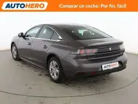 Usado Peugeot 508 Active 131 CV (96 kW) 2021 Gris