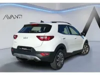 Usado Kia Stonic 84 CV (61 kW) 2023 Blanco SUV