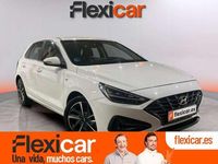 Usado Hyundai i30 120 CV (88 kW) 2021 Blanco Berlina