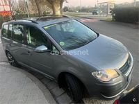 Usado VW Touran Advance 105 CV (77 kW) 2010 Gris / plata Monovolumen