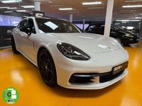 Begagnad Porsche Panamera 4 Sport Turismo 330 HK (242 kW) 2018 Vit Sedan