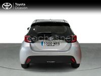 Usado Toyota Yaris Hybrid Active 116 CV (85 kW) 2024 Gris / plata Berlina